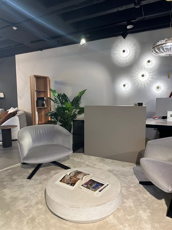 a2d3222f-e417-4a27-b8f9-347d2b6a6395